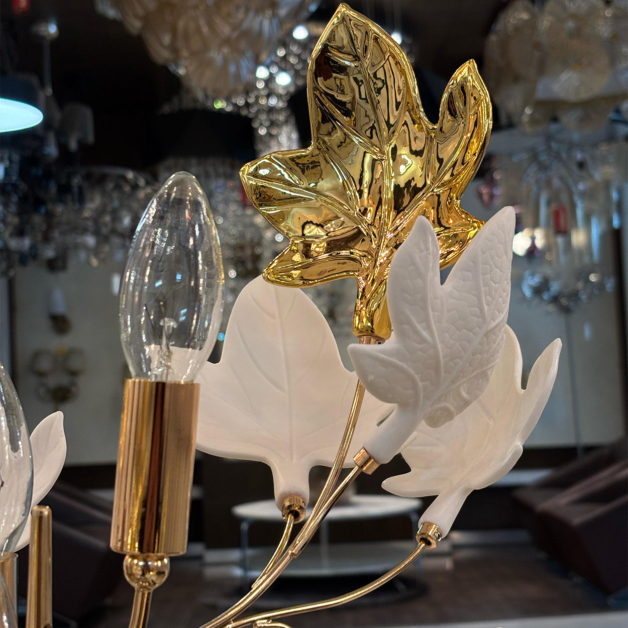 ANKUR FIORENZA MODERN METAL TABLE LAMP