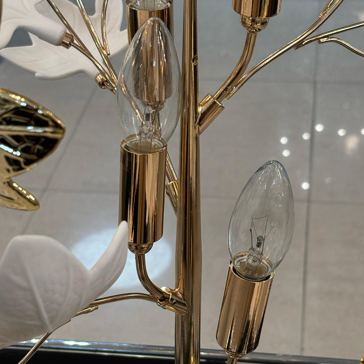 ANKUR FIORENZA MODERN METAL TABLE LAMP