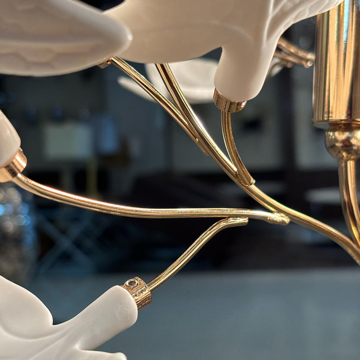 ANKUR FIORENZA MODERN METAL TABLE LAMP