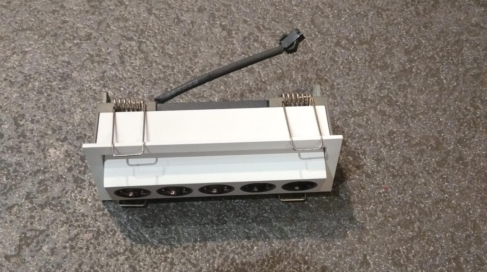 ANKUR EQUINOX TILTABLE LASERBLADE TRIM LED RECESSED LIGHT