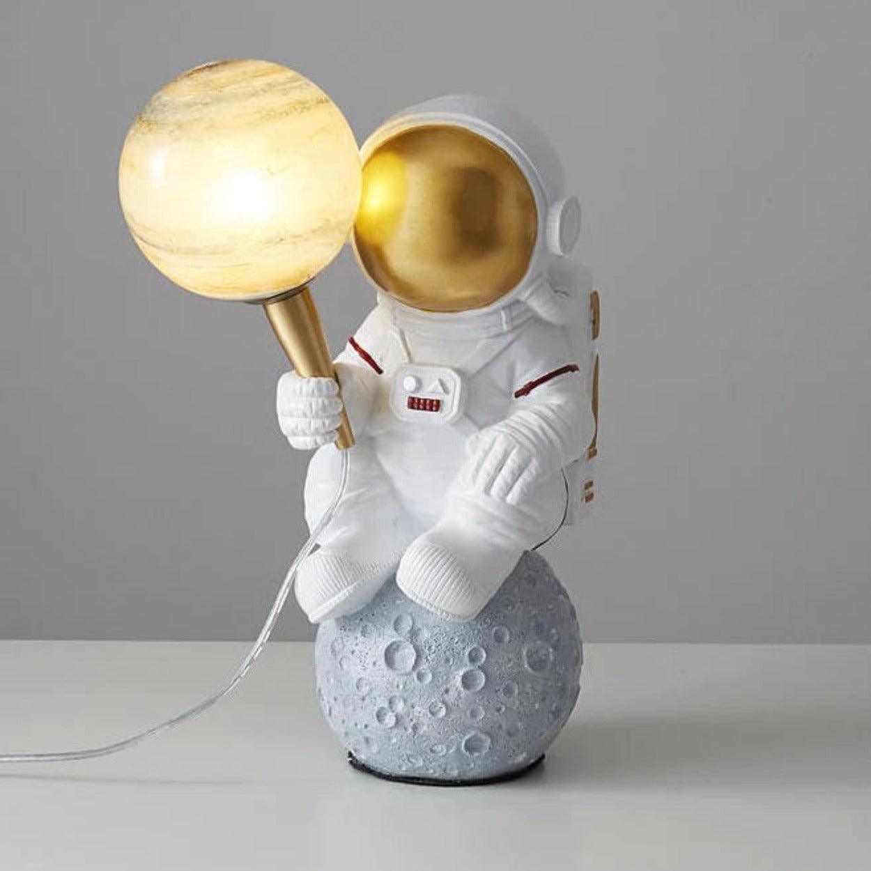 ASTRONAUT TABLE LAMP - Ankur Lighting