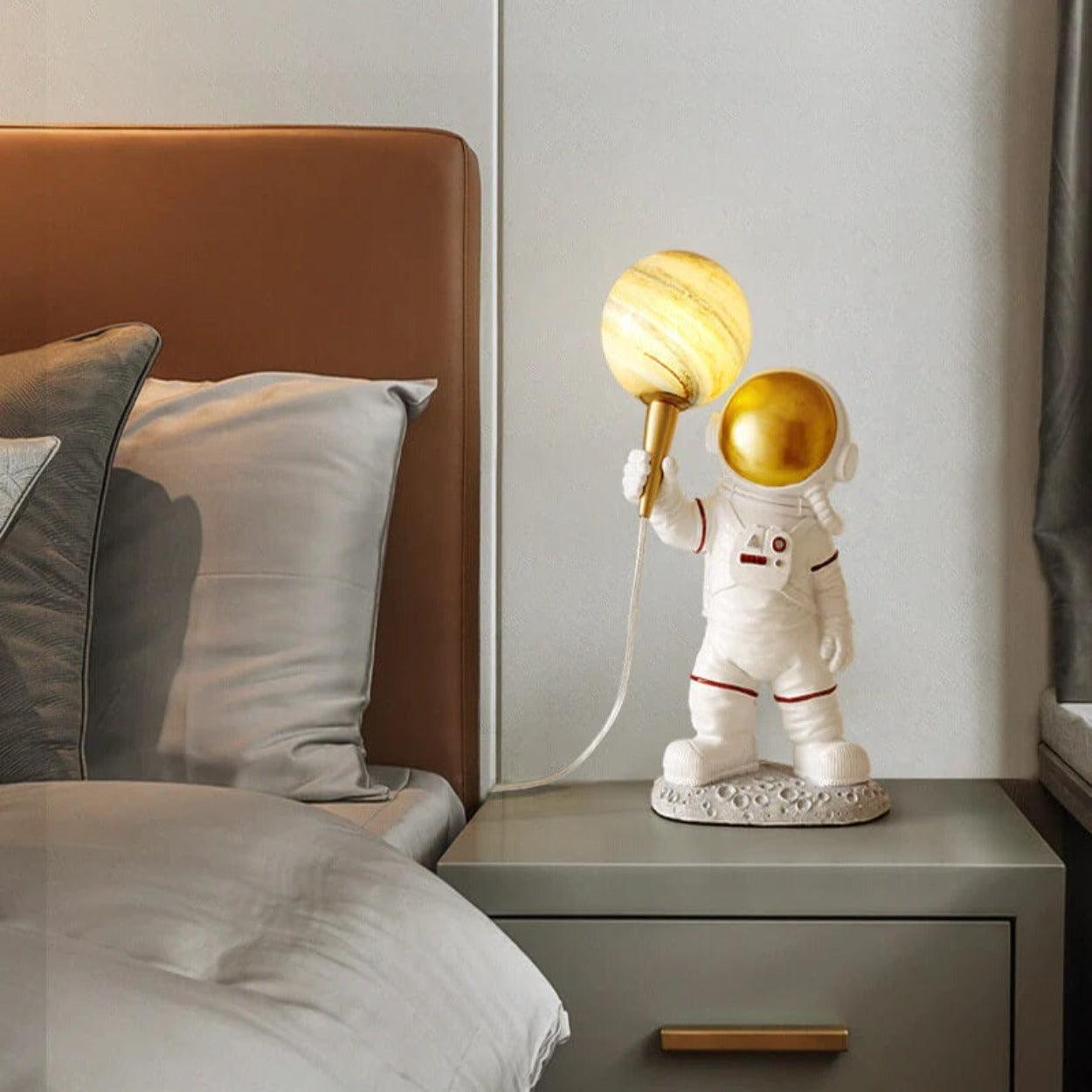 ASTRONAUT TABLE LAMP - Ankur Lighting