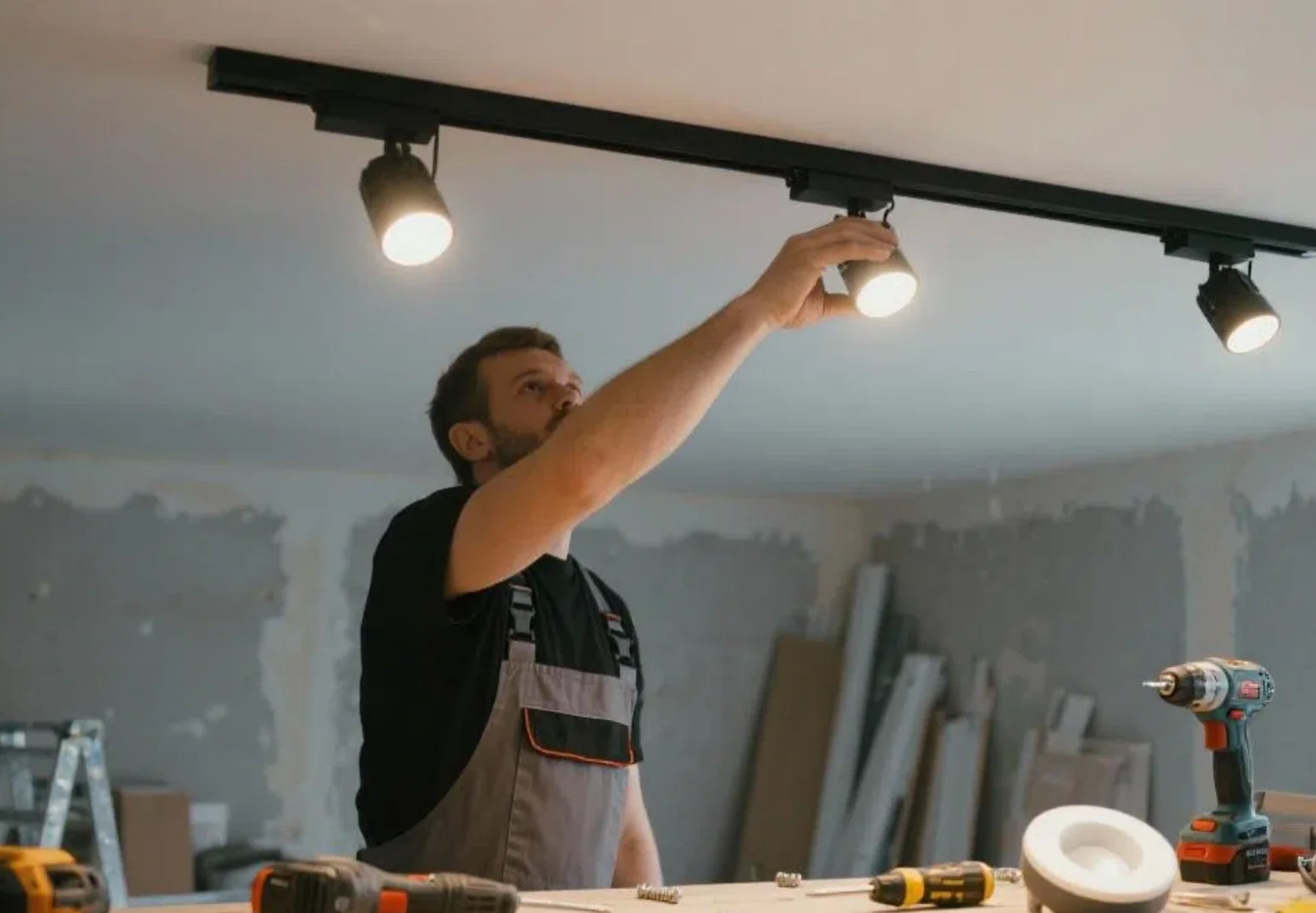 Understanding Lumens vs Watts: A Simple Guide to Choosing the Right LED Lights