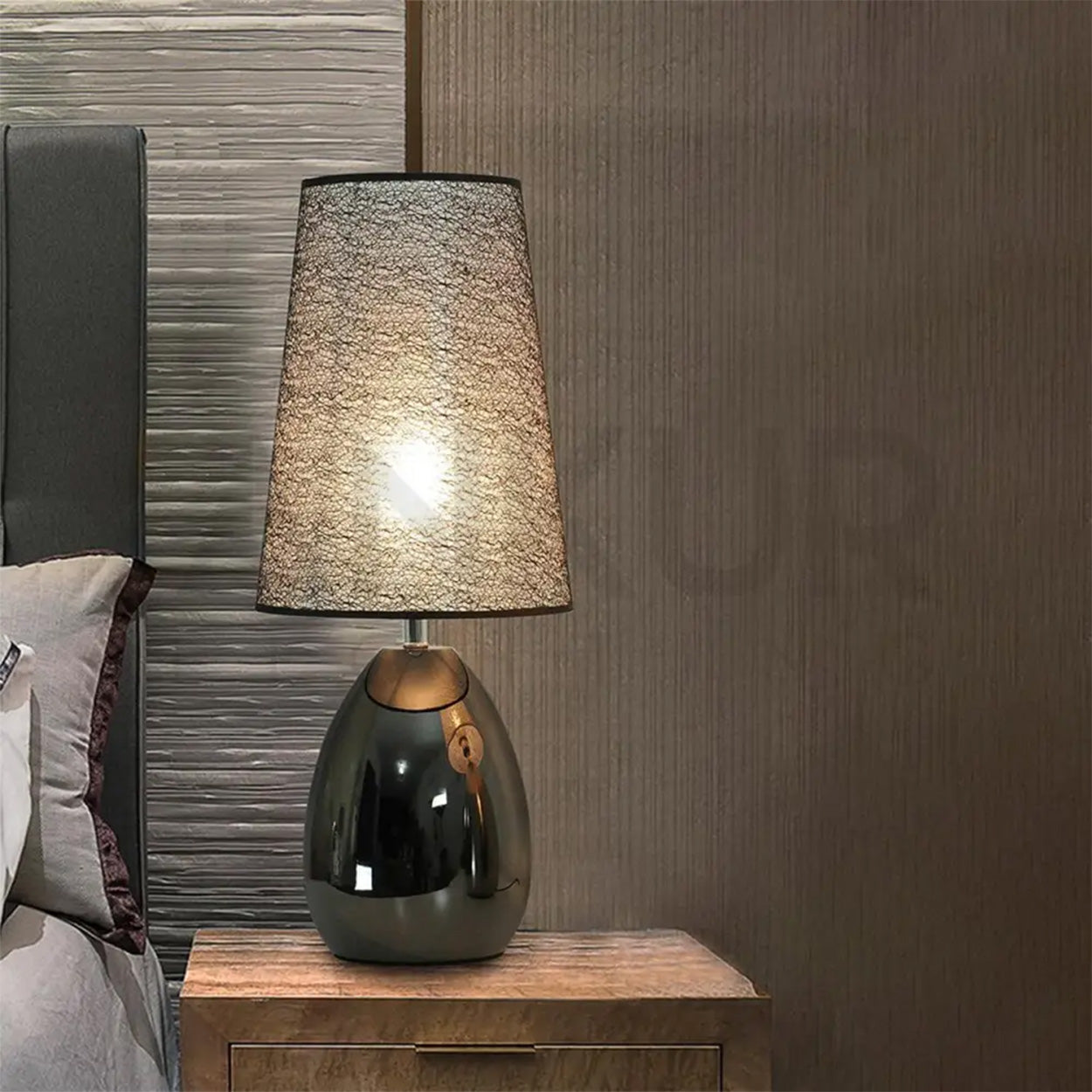 ANKUR NOIR GLOSSY FINISH METAL BEDSIDE TABLE LAMP