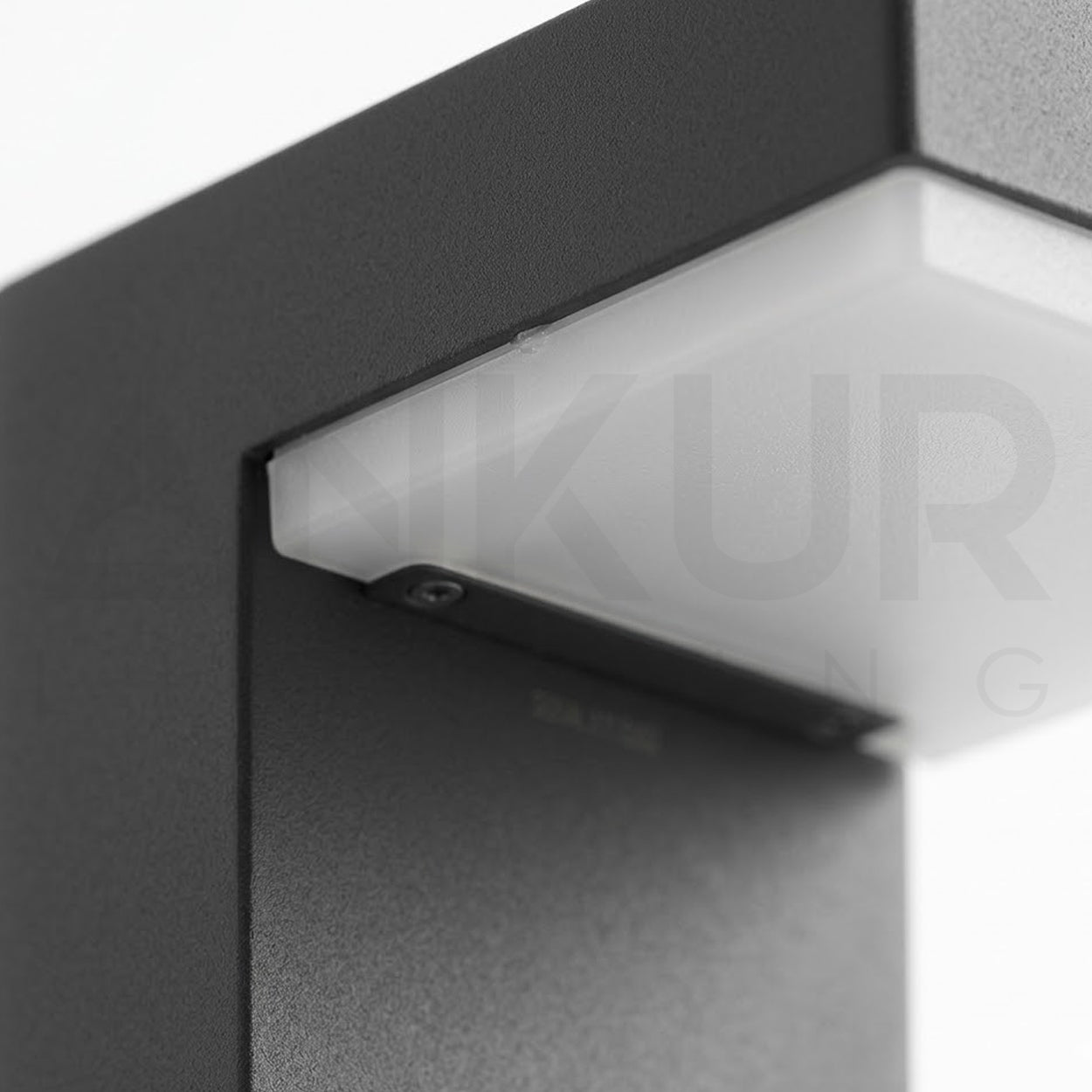 ANKUR TAMO MODERN ANTI-GLARE BOLLARD LIGHT – ELEGANT OUTDOOR LED PATHWAY LIGHTING