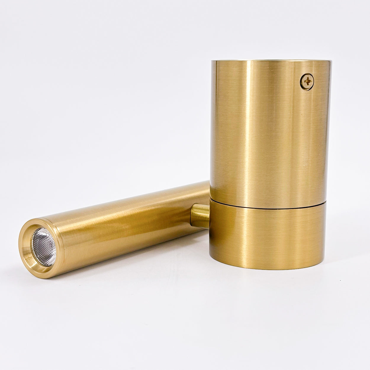 ANKUR OPUS LED WALL LIGHT