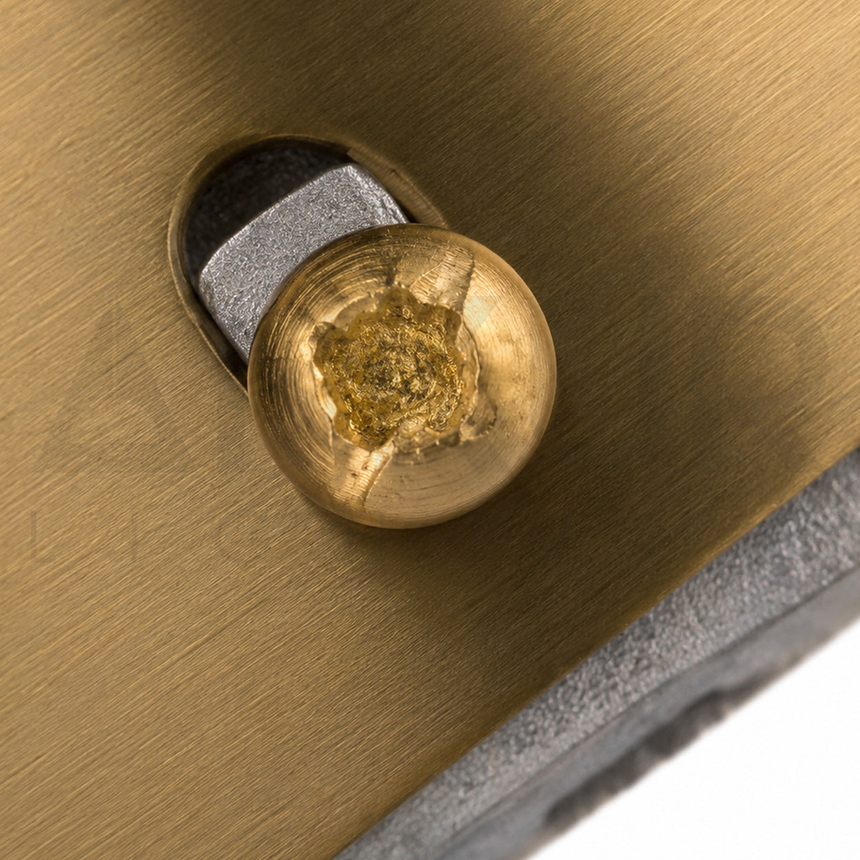 ANKUR ALATO METAL MODERN LED WALL LIGHT